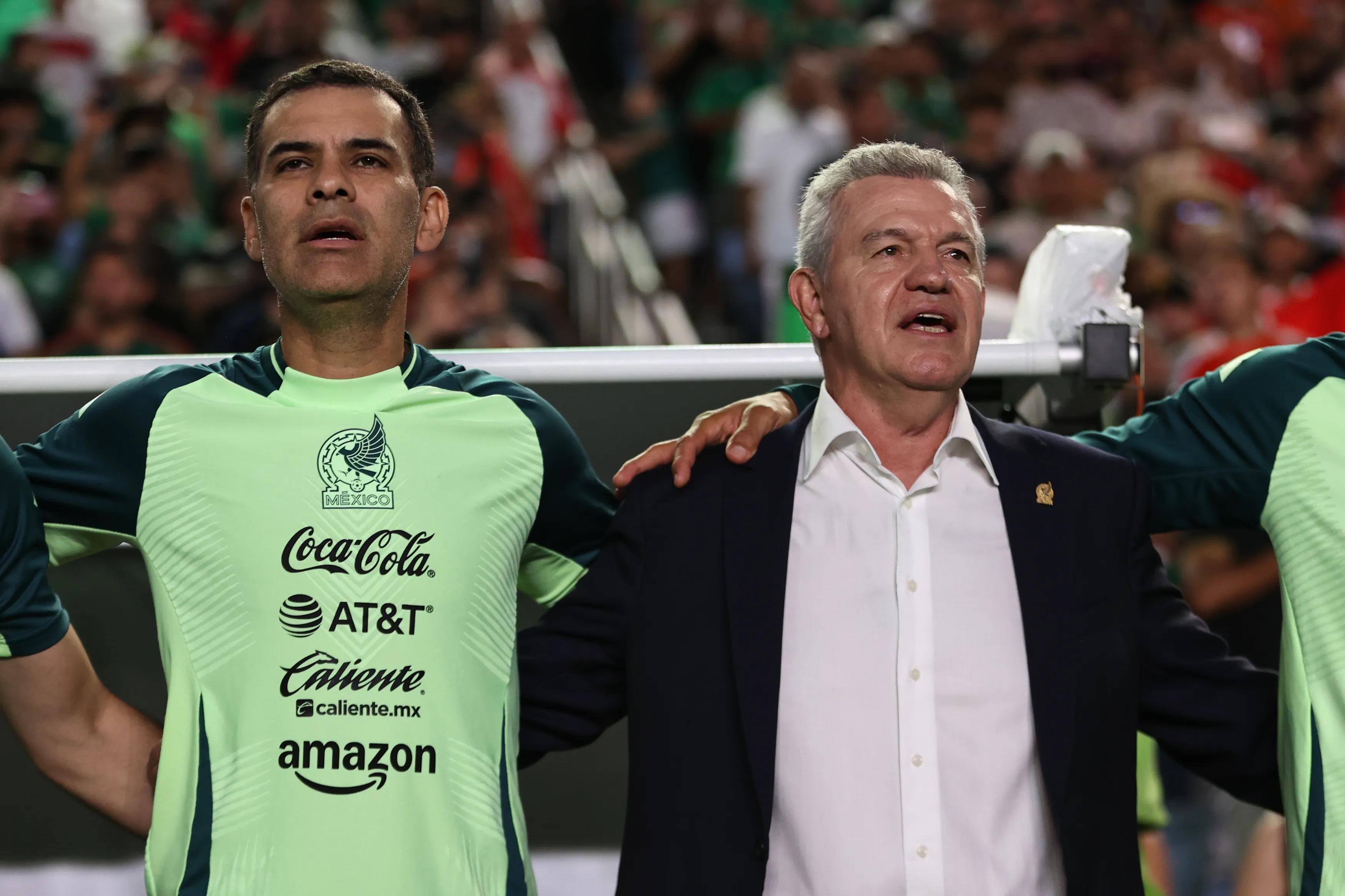 Javier Aguirre执教墨西哥的 FIFA 官方配图